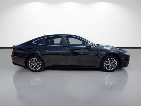 Used 2021 Hyundai Sonata SEL FWD image 2