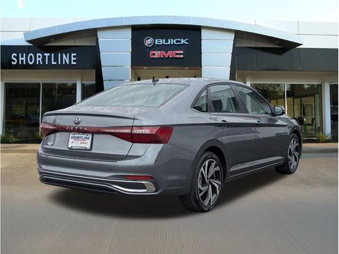 Used 2025 Volkswagen Jetta SEL FWD image 3