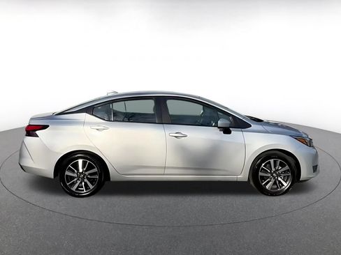 Used 2025 Nissan Versa SV FWD image 14