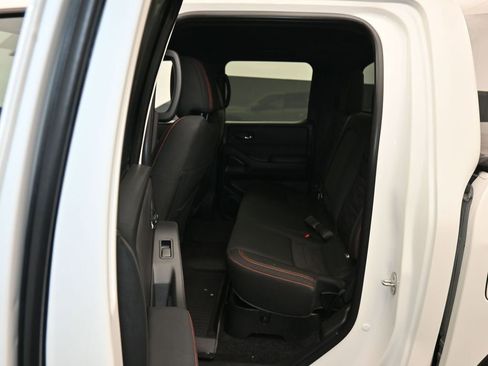 Used 2022 Nissan Frontier PRO-4X w/ Off-Road Protection Package AWD/4WD image 32
