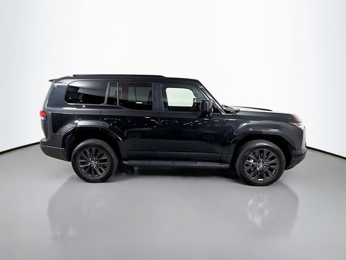 Certified 2025 Lexus GX 550 w/ Accessory Package (2T) AWD/4WD image 4