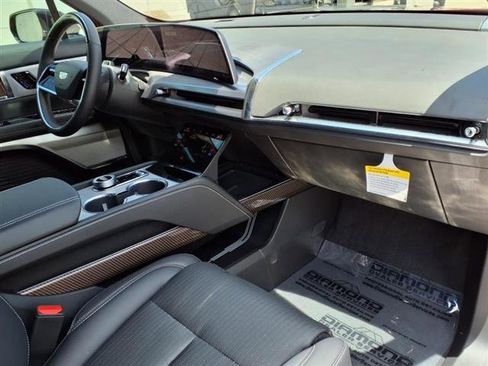 New 2026 Cadillac Vistiq Luxury image 8