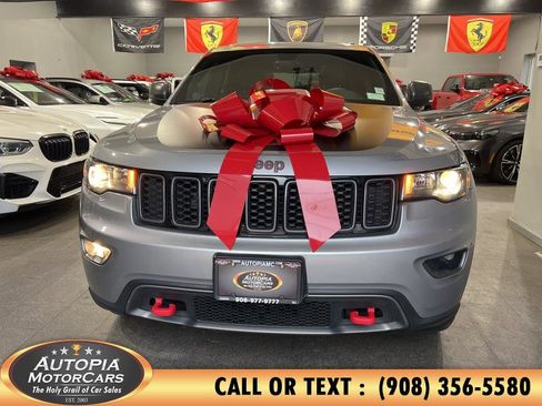 Used 2018 Jeep Grand Cherokee Trailhawk AWD/4WD image 35