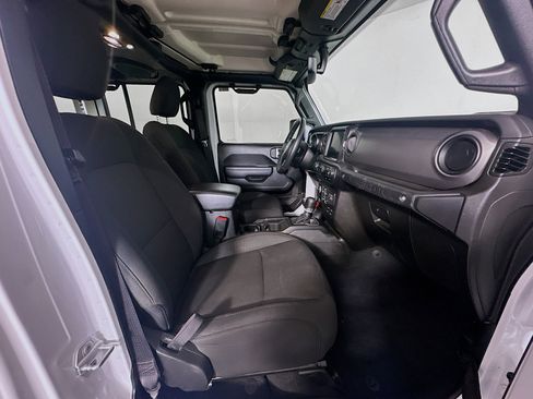 Used 2023 Jeep Wrangler Unlimited w/ Cold Weather Group AWD/4WD image 31