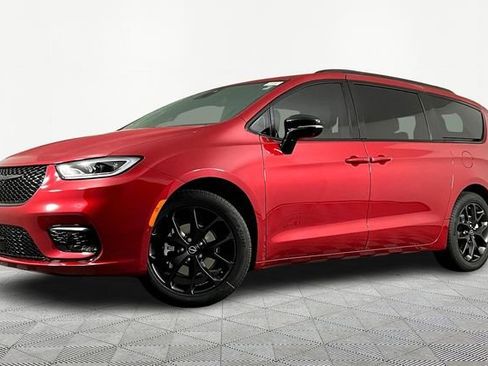 New 2026 Chrysler Pacifica Select w/ S Appearance Package image 1