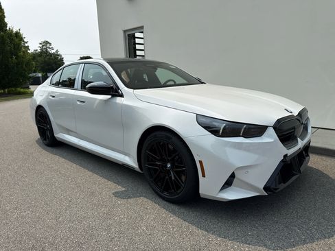 New 2026 BMW M5 w/ Executive Package image 2