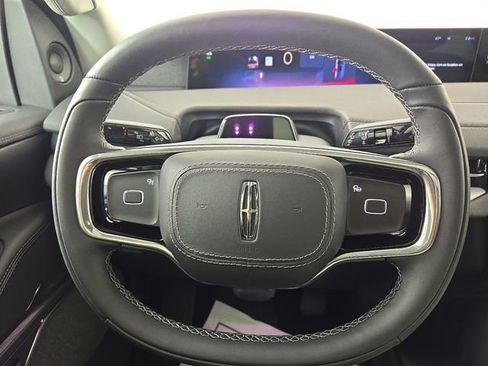 New 2025 Lincoln Navigator L Reserve AWD/4WD image 16