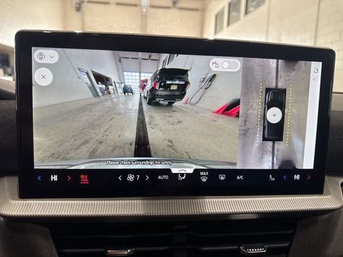 Used 2025 Ford Explorer Platinum image 45