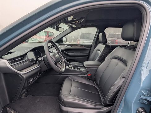 New 2026 Jeep Grand Cherokee L Limited image 11