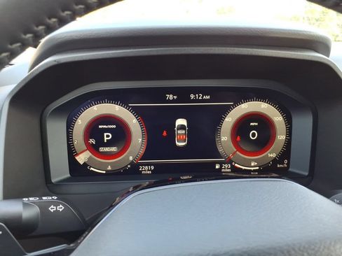 Certified 2025 Nissan Rogue SL FWD image 8