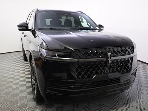 New 2026 Lincoln Navigator L Reserve w/ Jet Appearance Package image 9