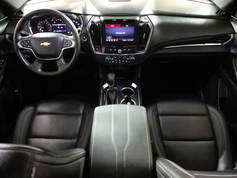 Used 2023 Chevrolet Traverse LT FWD image 15