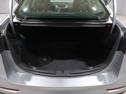 Used 2020 Ford Fusion SE image 11