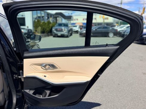 Used 2020 BMW 330i xDrive Sedan w/ Premium Package AWD/4WD image 26