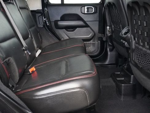 Used 2018 Jeep Wrangler Unlimited Rubicon AWD/4WD image 30