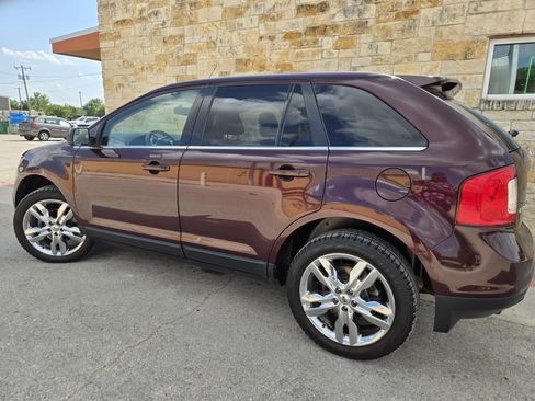 Used 2011 Ford Edge Limited FWD image 3
