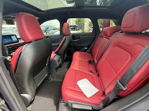 New 2025 Lincoln Corsair Reserve image 14