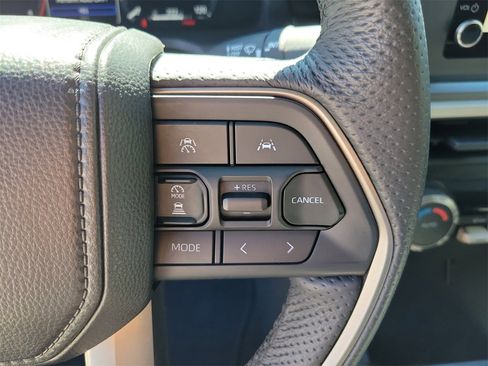 Used 2025 Toyota Tacoma TRD Off-Road image 20