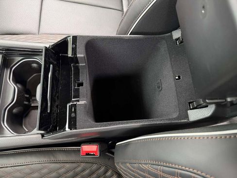 New 2025 Jeep Grand Cherokee Summit image 36