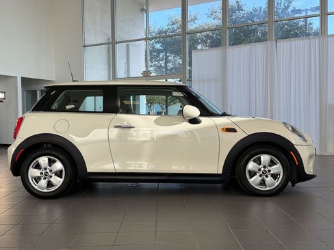 Used 2015 MINI Cooper 2-Door Hardtop FWD image 8
