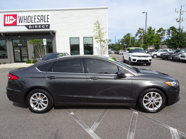 Used 2019 Ford Fusion SE FWD image 3