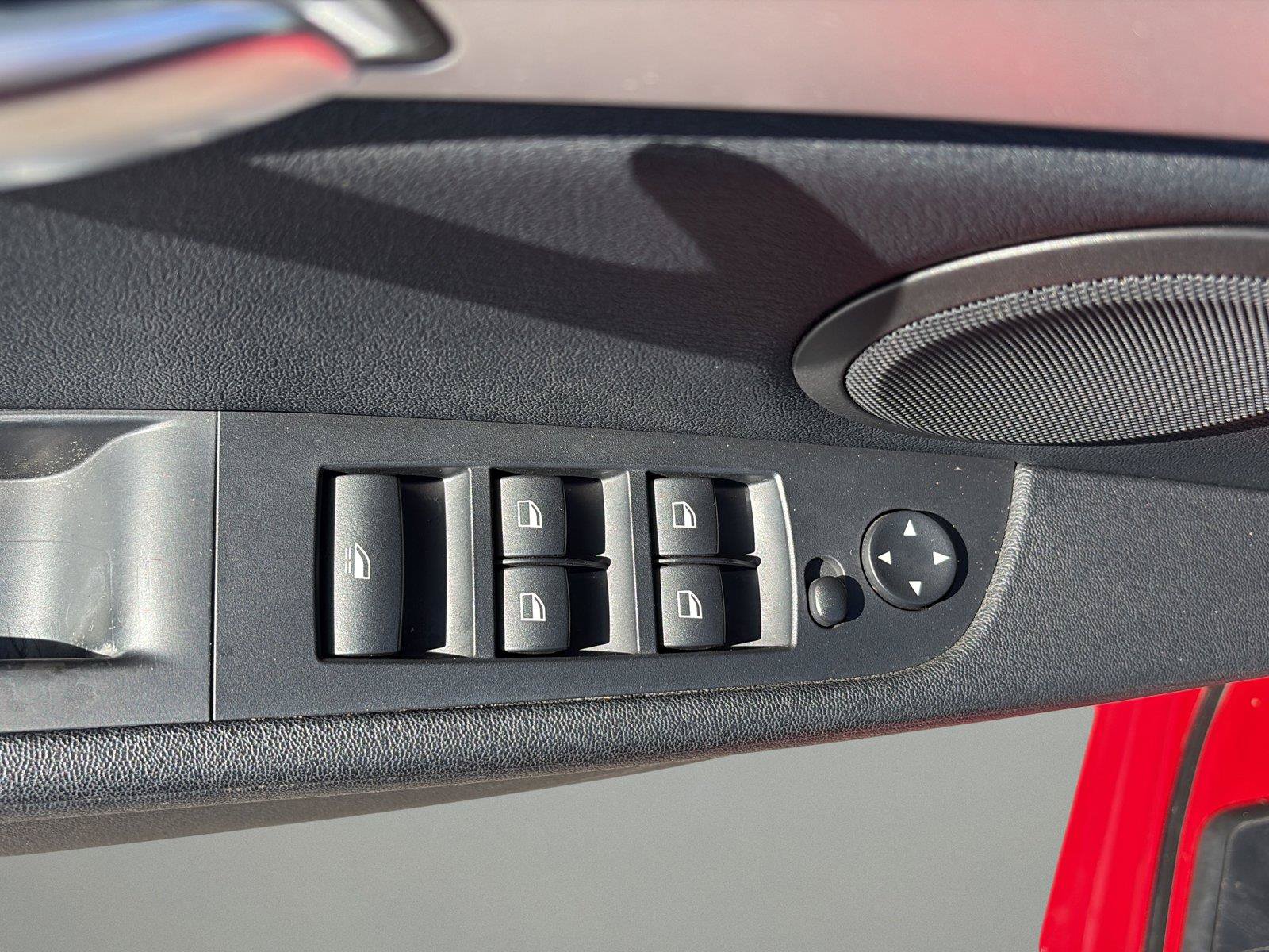Used 2012 BMW Z4 sDrive28i RWD image 27