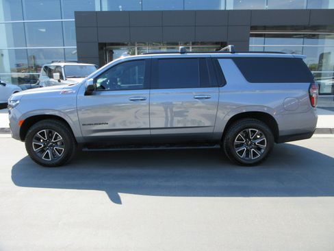 Used 2021 Chevrolet Suburban Z71 AWD/4WD image 4