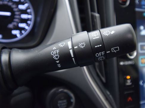 Used 2024 Subaru Crosstrek 2.0i Premium image 36