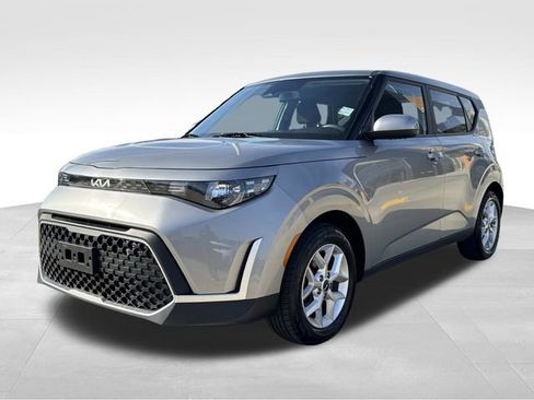 Used 2023 Kia Soul LX w/ Option Group 015 image 4