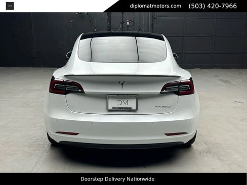 Used 2021 Tesla Model 3 Performance image 5