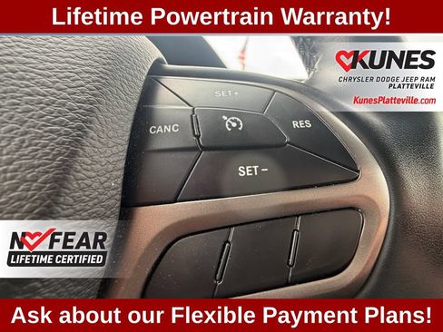 Used 2021 Jeep Cherokee Latitude Plus AWD/4WD image 17