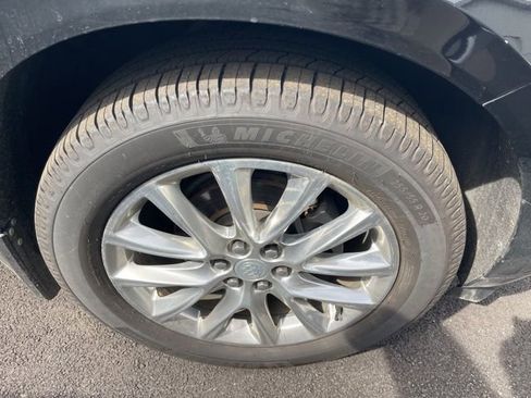 Used 2020 Buick Enclave Premium w/ Sun and Sites Package AWD/4WD image 3