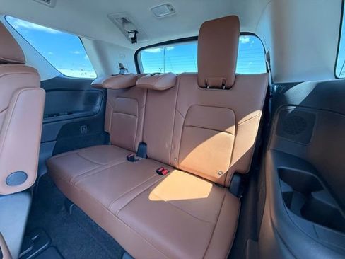 New 2026 Nissan Pathfinder Platinum AWD/4WD image 16