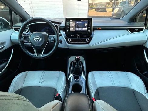 Used 2019 Toyota Corolla XSE image 9