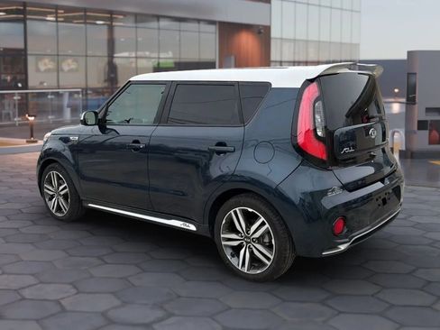 Used 2018 Kia Soul + FWD image 5