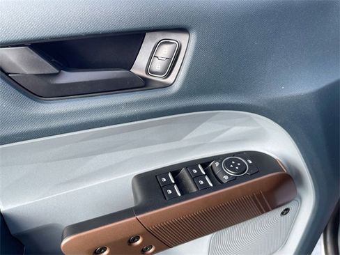 Used 2023 Ford Maverick Lariat w/ Lariat Luxury Package image 24