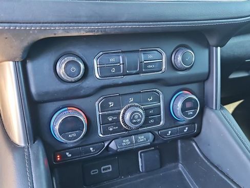 Used 2023 Chevrolet Tahoe Z71 w/ Luxury Package image 26