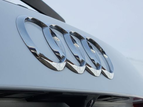 Used 2025 Audi Q3 2.0T Premium image 31