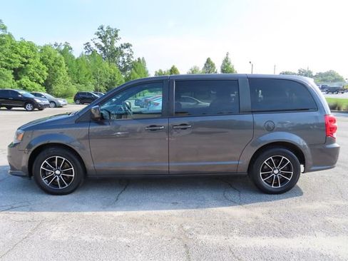 Used 2019 Dodge Grand Caravan GT FWD image 4