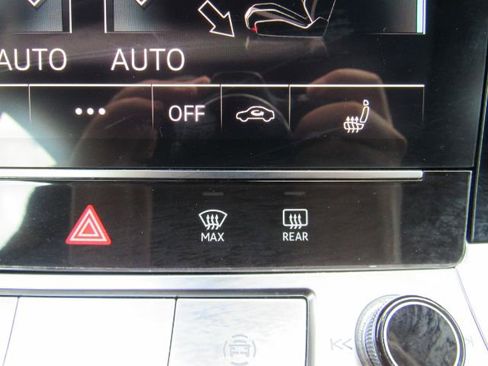 Used 2022 Audi e-tron S Prestige w/ Prestige Package image 49