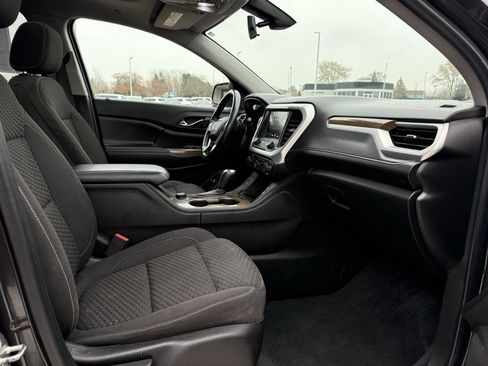 Used 2017 GMC Acadia SLE image 13