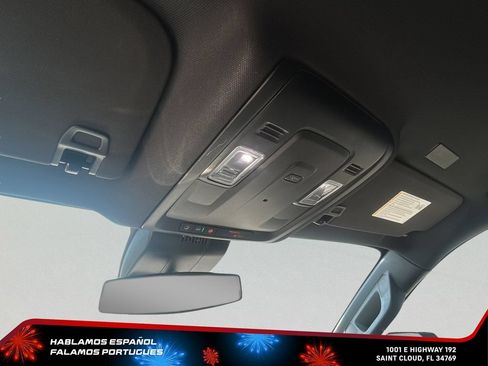 Used 2025 Chevrolet Suburban LS RWD image 22