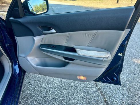 Used 2009 Honda Accord EX-L image 10