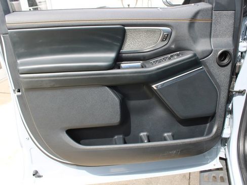 Used 2025 Ford Expedition Tremor AWD/4WD image 9
