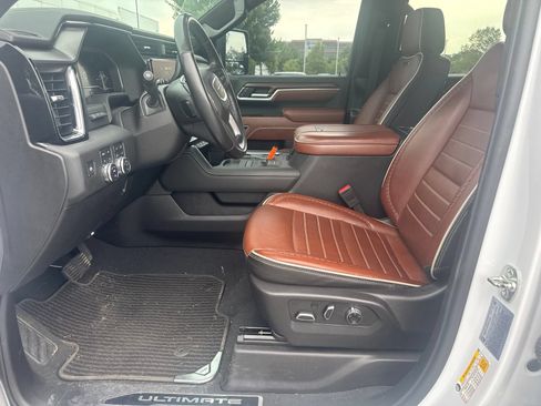 Used 2025 GMC Sierra 2500 Denali Ultimate AWD/4WD image 12
