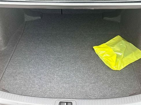 Used 2025 Toyota Corolla SE image 25