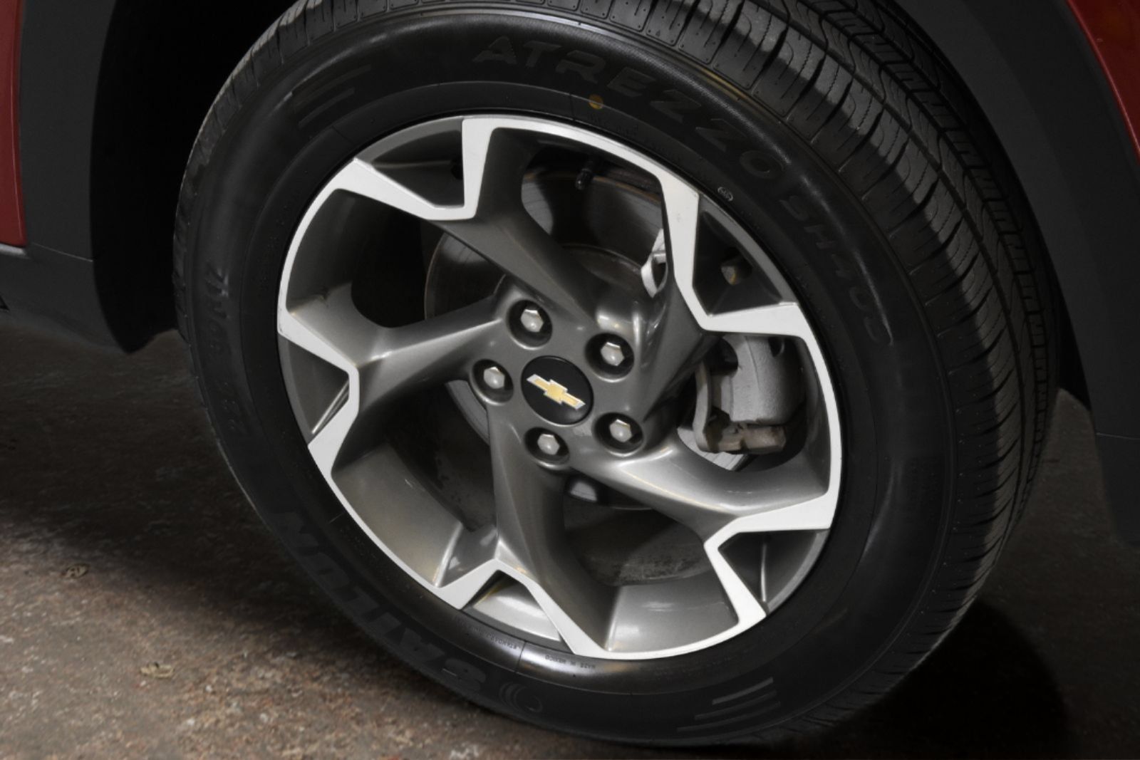 Used 2025 Chevrolet Trax LT FWD image 6