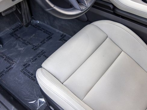 Certified 2022 Porsche Taycan 4 Cross Turismo image 27