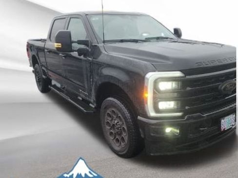 Certified 2024 Ford F350 Lariat w/ Black Appearance Package image 4