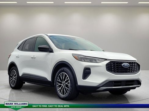 Used 2023 Ford Escape Active AWD/4WD image 1